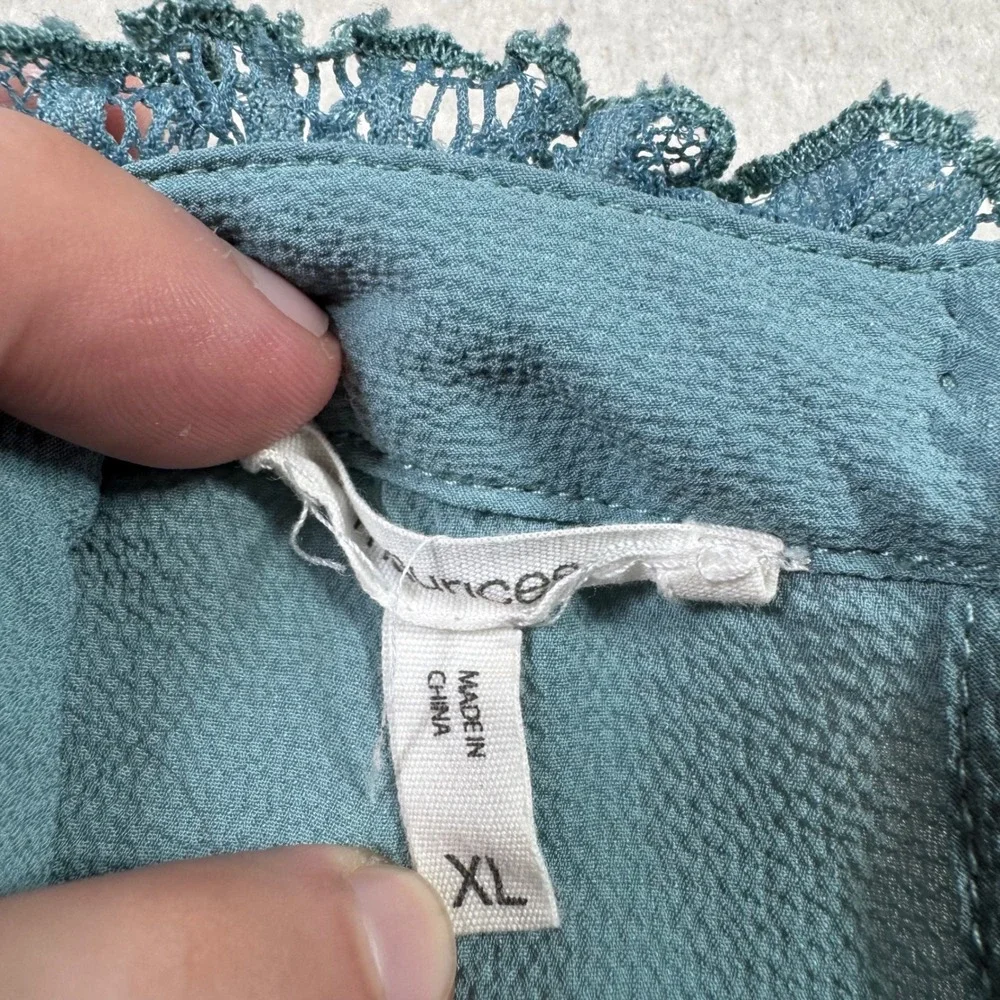 maurices Teal Lace Mock Neck Keyhole Peplum Top Women's XL‎ Sleeveless Dressy - Picture 5 of 8